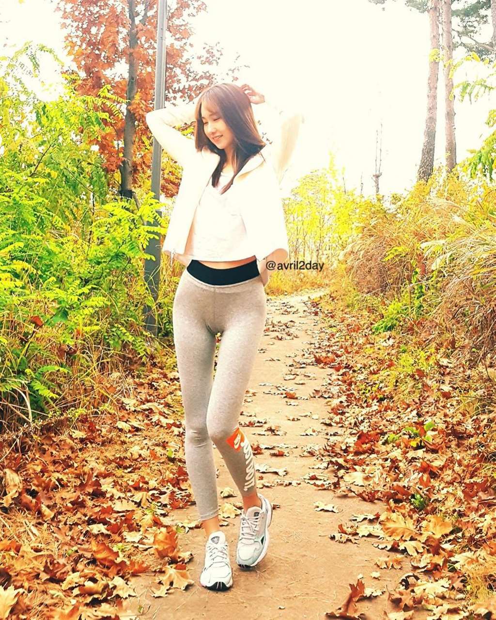 小网红张贺玉超大尺度自拍 亚站橹圣光图farsai