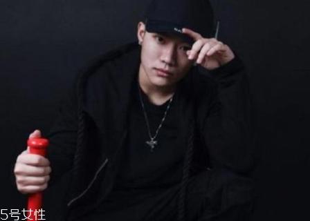 AndyHYQ是谁?andyhyq微博