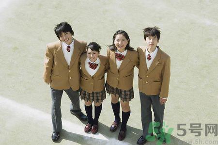 初中生女生的标准胸围是多少？初中女生正常胸围是多少？