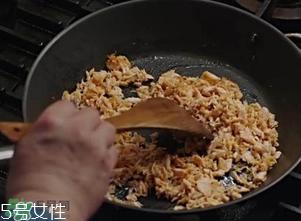 鱼松饭是什么？鱼松饭怎么做？
