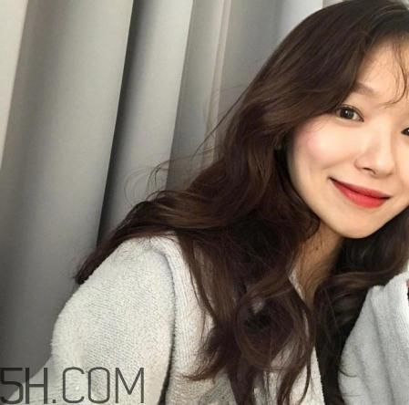 长卷发发型图片女2022 长卷发图片女神范