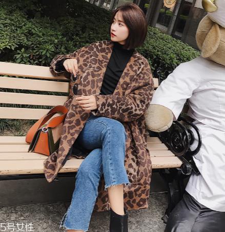 豹纹外套如何搭配？这样穿绝对时髦感爆棚