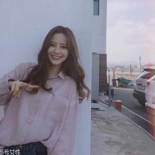 2022最流行的中长发型 2022最流行的发型之一