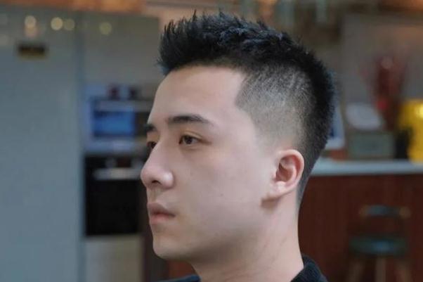 2022年男生流行的发型 3款发型帅到飞起