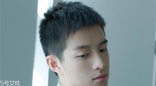 2022年男生流行的发型 3款发型帅到飞起