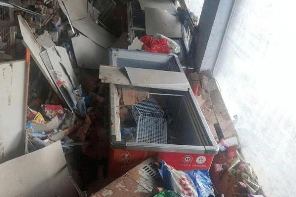 河南57岁阿姨冰柜漂浮1020分钟 暴雨要准备好什么