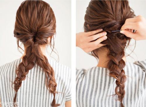 如何自己做简单盘发 自己盘头发简单好看的步骤