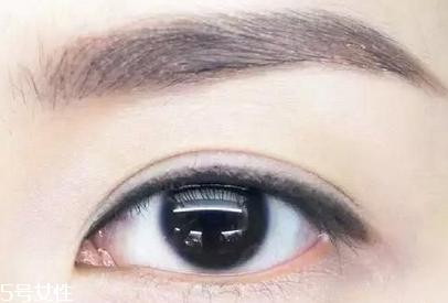眼线笔画法 手把手教你基础眼线画法