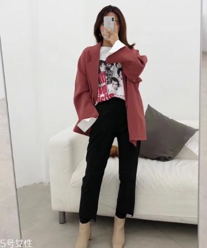 衬衫和t恤衫怎么搭配？衬衫和t恤衫搭配图片