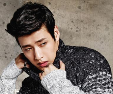 2022短发飞机头发型男 男生短发发型飞机头