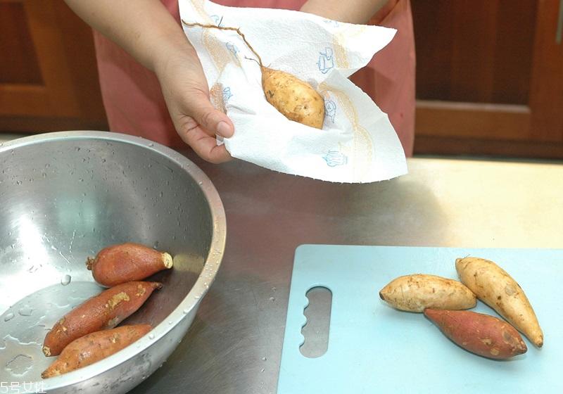 家用烤箱烤红薯怎么烤 烤箱烤红薯小技巧