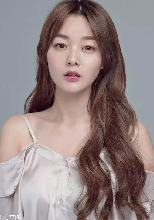 长卷发图片2019款 大卷长发图片