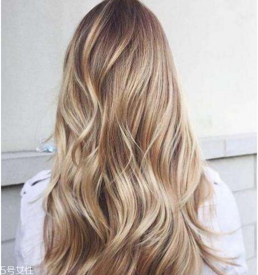 长卷发图片2019款 大卷长发图片