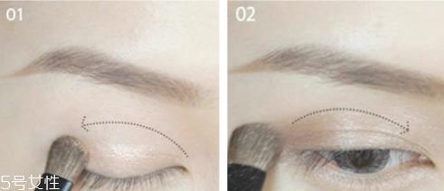 猫眼妆画法步骤图 韩国慵懒猫眼妆画法