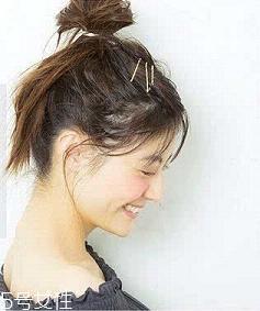 丸子头的扎法图解 美到炸的丸子头扎法