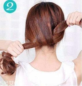 丸子头的扎法图解 美到炸的丸子头扎法