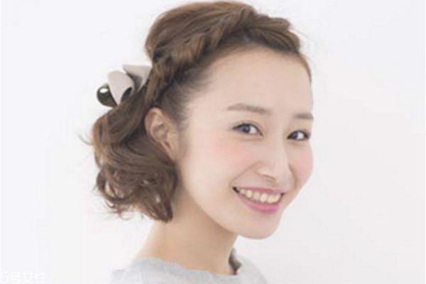 中短卷发有哪些 中短发怎么侧编发