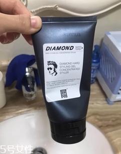 定型啫喱膏怎么用？三步打造完美发型