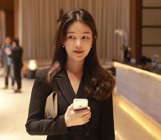 2022年最流行什么发型女 好看又显气质