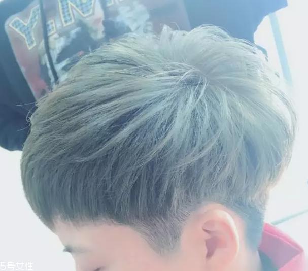 2022男士流行染发颜色 男士染发发色图片