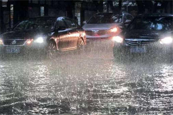 受困者聊天记录你以后一定要幸福 暴雨的危险及自救方法