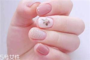 粉色美甲图片2022款式 仙女软妹必备