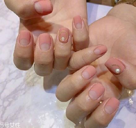 粉色美甲图片2022款式 仙女软妹必备