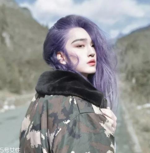 2022年最流行的染发色 2022显白洋气的发色