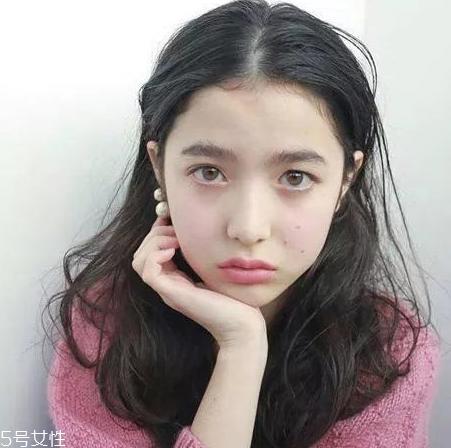 2022年最流行的染发色 2022显白洋气的发色
