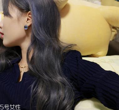 2022年最流行的染发色 2022显白洋气的发色