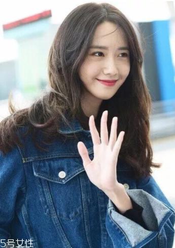 2022年最流行的染发色 2022显白洋气的发色