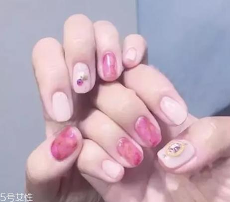 2022美甲十个流行颜色 气质美甲图片大全2022