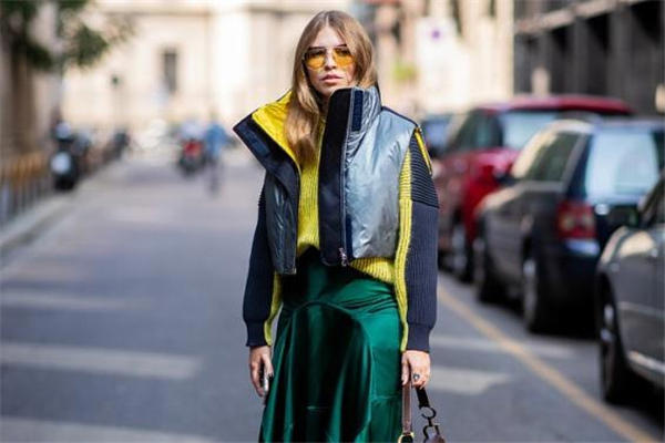 羽绒背心如何搭配 这样更有时尚感