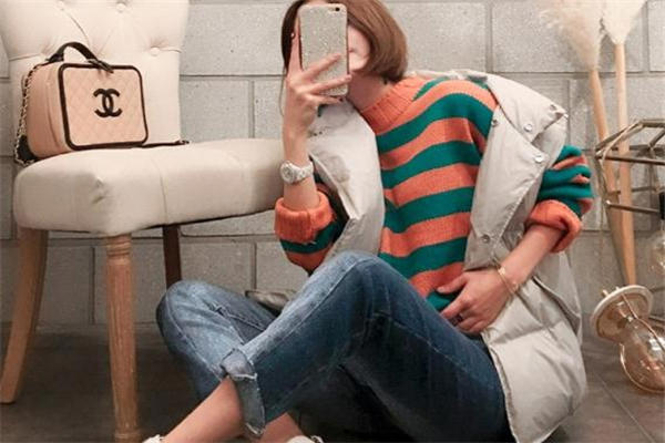 羽绒背心如何搭配 这样更有时尚感