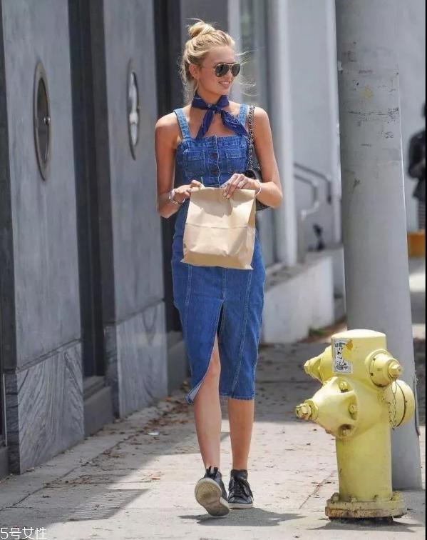 丝巾怎么围好看 丝巾的系法搭配