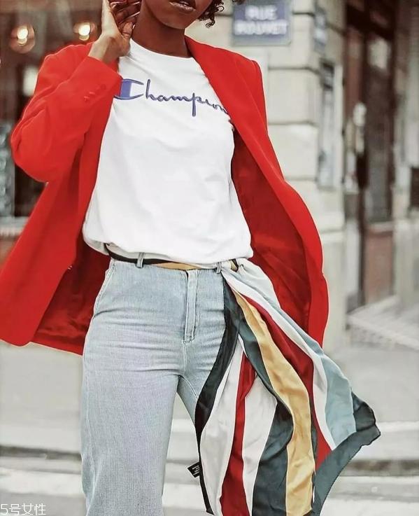 丝巾怎么围好看 丝巾的系法搭配