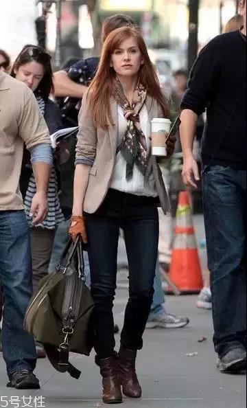 丝巾怎么围好看 丝巾的系法搭配