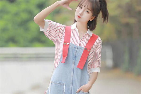 背带短裤搭配什么上衣 背带短裤搭配攻略