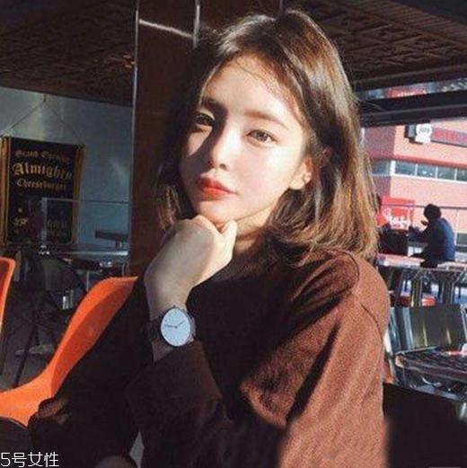 齐肩发怎么烫好看？女生发型设计与脸形搭配