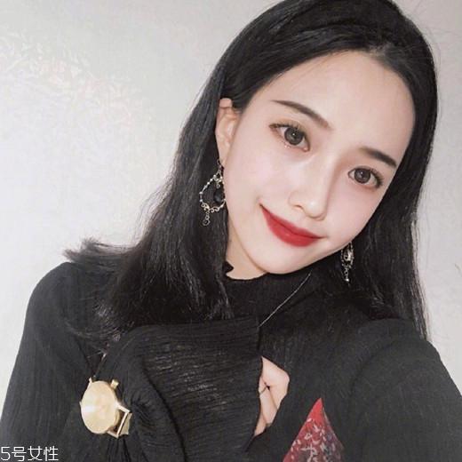 齐肩发怎么烫好看？女生发型设计与脸形搭配