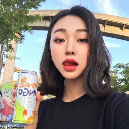 齐肩发怎么烫好看？女生发型设计与脸形搭配