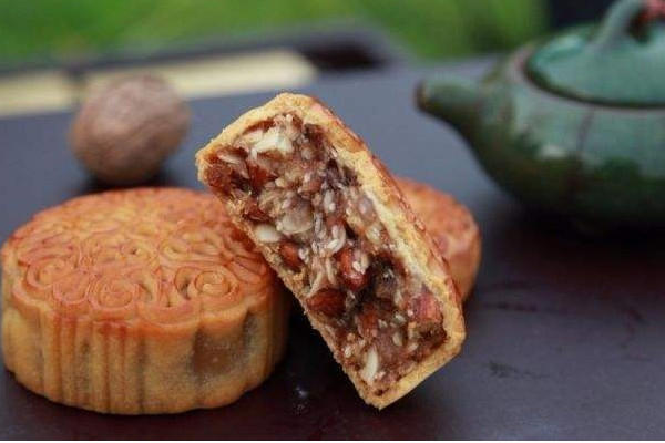 五仁月饼为什么难吃?购买时注意看五仁月饼保质期