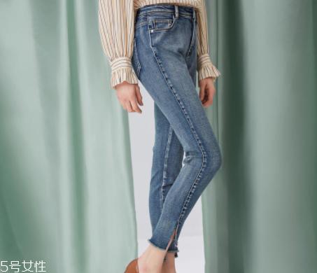 2022流行什么样的牛仔外套？这8款最酷最百搭