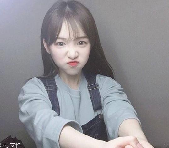 今年流行什么刘海2022 2022女生刘海发型图片