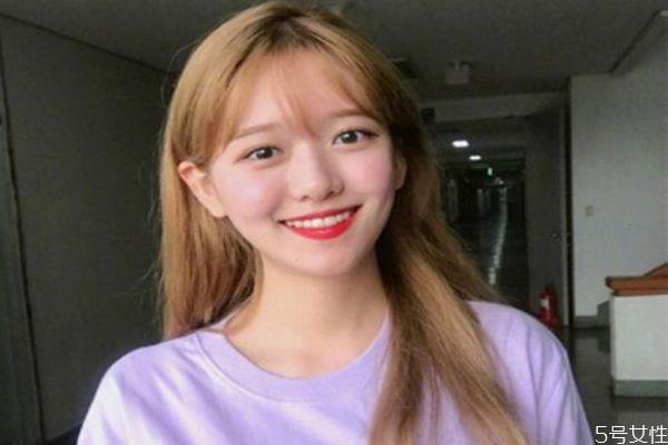 浅色系发色有哪些 显白的浅色系发色