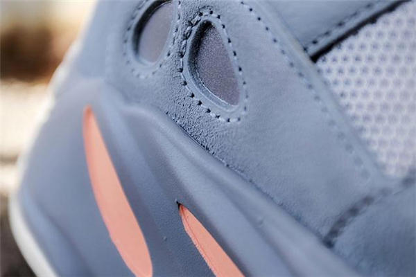 yeezy 700 inertia测评 上脚效果令人惊艳