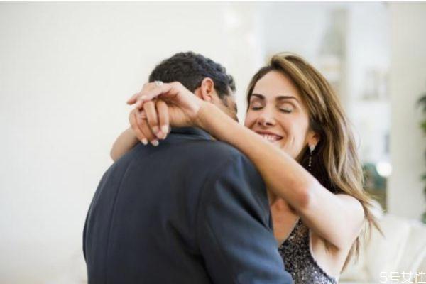 夫妻该怎么过 怎样过好夫妻生活