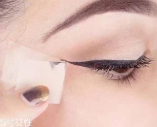 眼线液的画法步骤 教你画出完美眼线