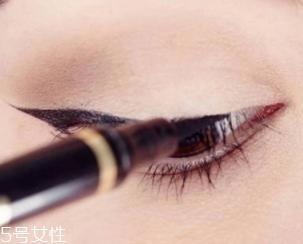 眼线液的画法步骤 教你画出完美眼线