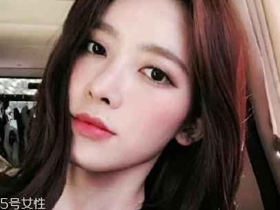 2018短发和长发哪个显年轻 这些发型显气质